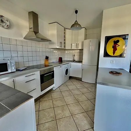 Grand T3 Avec Vue - Proche - Parking&ac Appartement Ajaccio (Corsica)