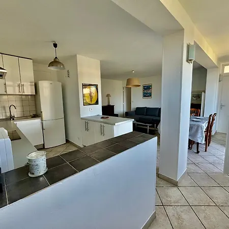 Appartement Grand T3 Avec Vue - Proche - Parking&ac