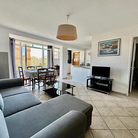 Grand T3 Avec Vue - Proche - Parking&ac * Ajaccio (Corsica)