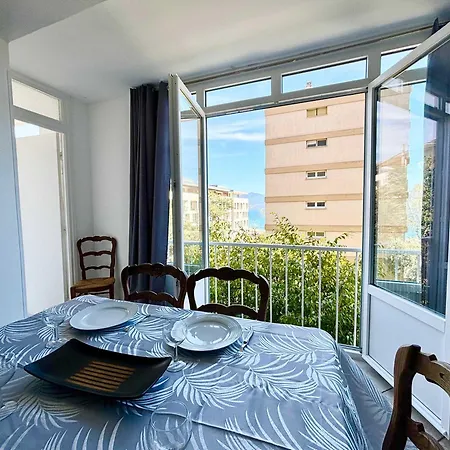 Appartement Grand T3 Avec Vue - Proche - Parking&ac Ajaccio (Corsica)