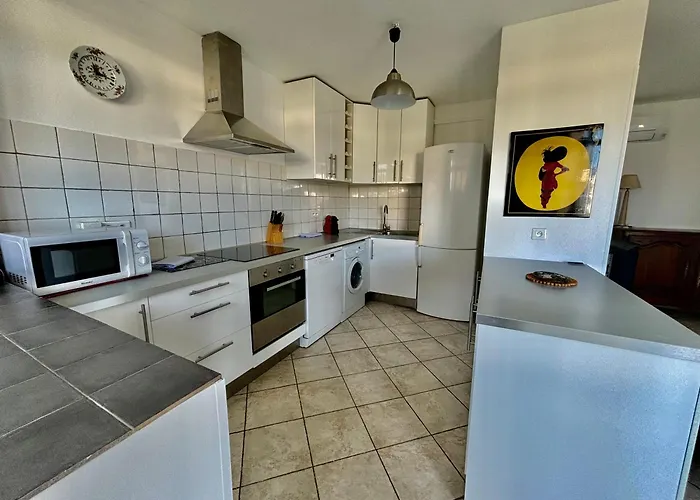 Grand T3 Avec Vue - Proche - Parking & Ac Apartment Ajaccio (Corsica)