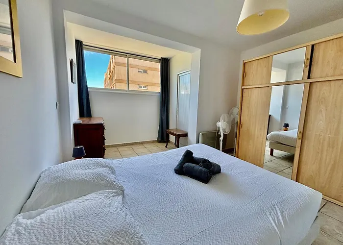 Apartment Grand T3 Avec Vue - Proche - Parking & Ac