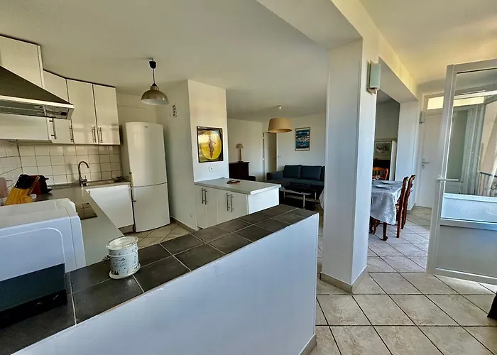 Apartment Grand T3 Avec Vue - Proche - Parking & Ac